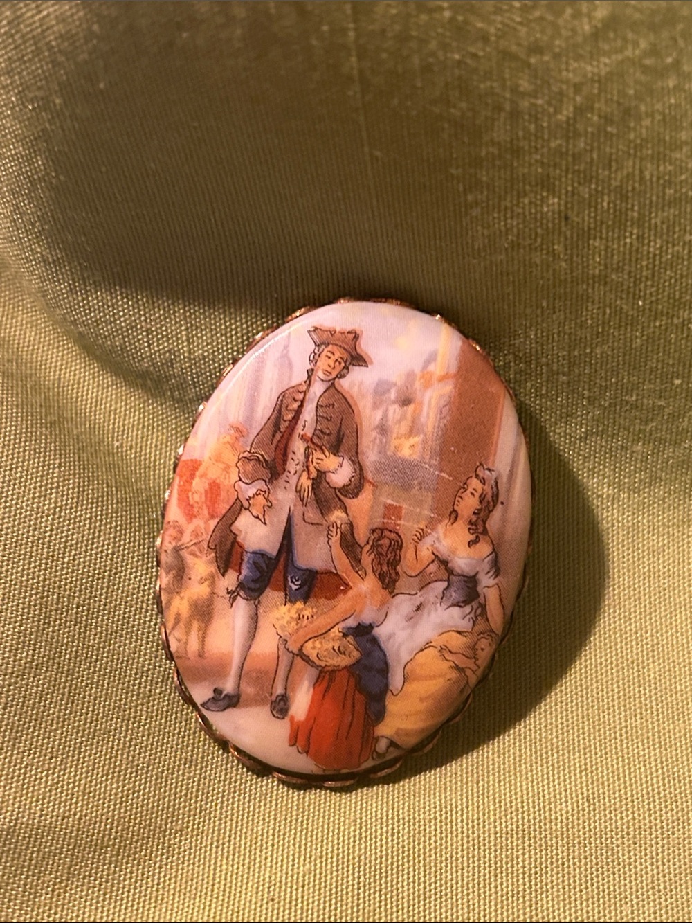 Vintage Victorian Courting Scene Porcelain Brooch Gold Tone Oval Pin